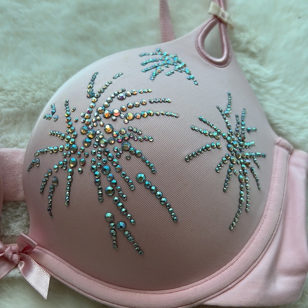 Victoria Secrets womens bra size 32 D - Picture 2 of 5